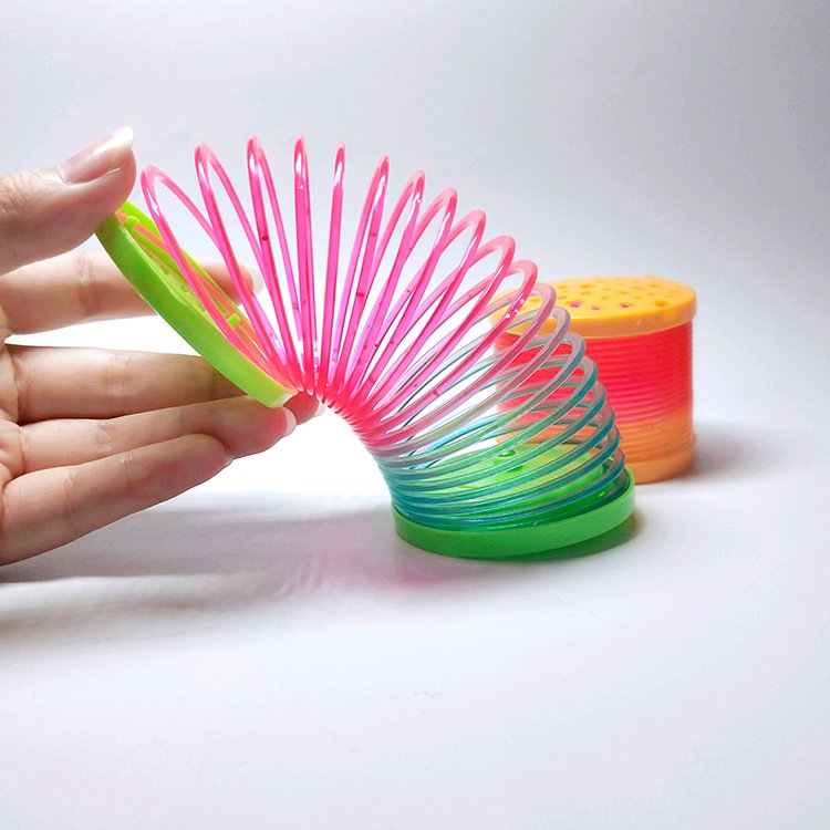 szivárványszínű, világító lépcsőjáró rugó szivárványszínű, világító lépcsőjáró rugó